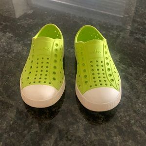 Native shoes size C9